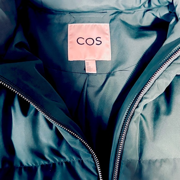 COS Dark Green Puffer Coat - Picture 5 of 8